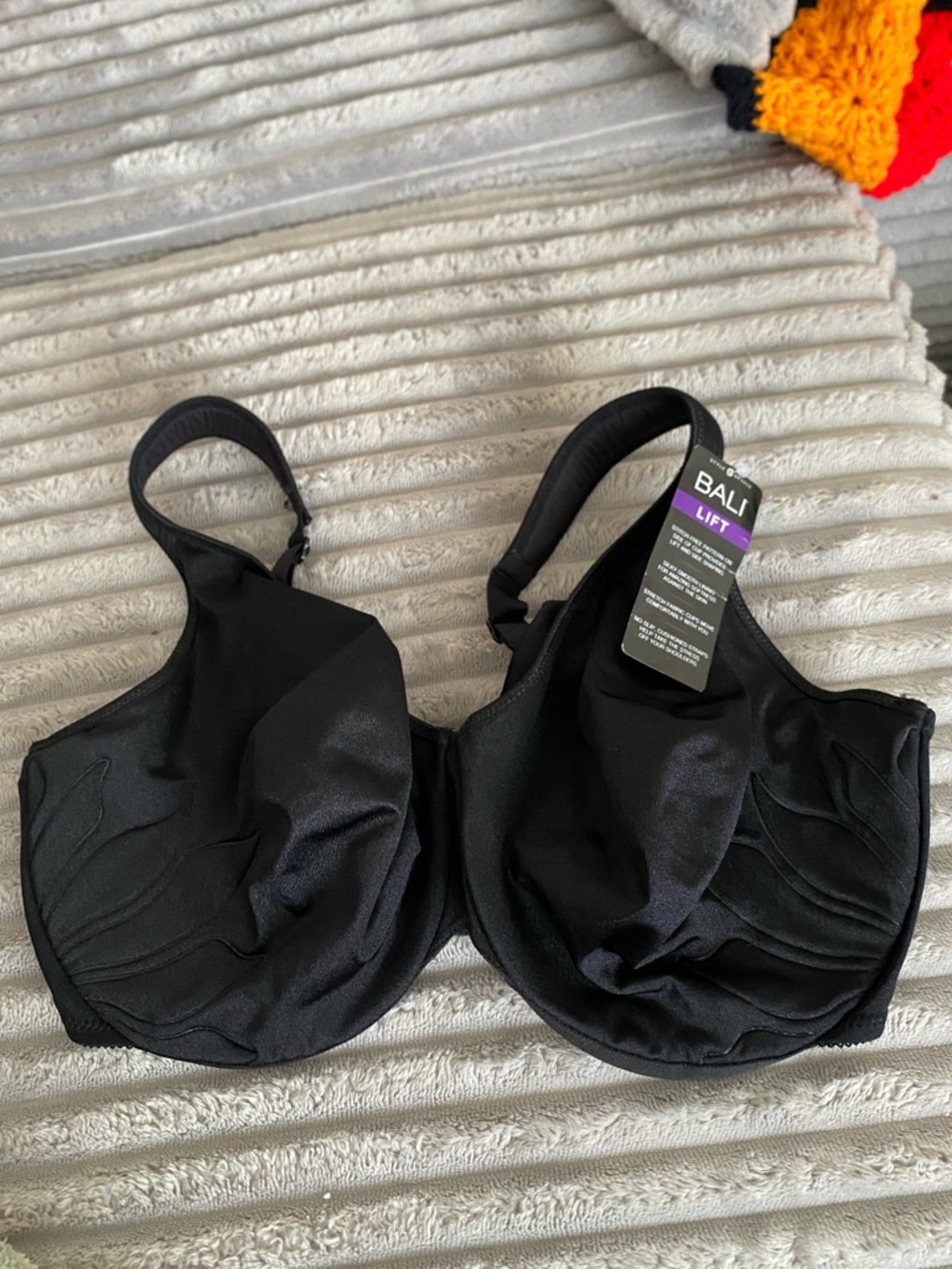 NWT #3353 BALI BLACK 40DDD LIFT BRA
